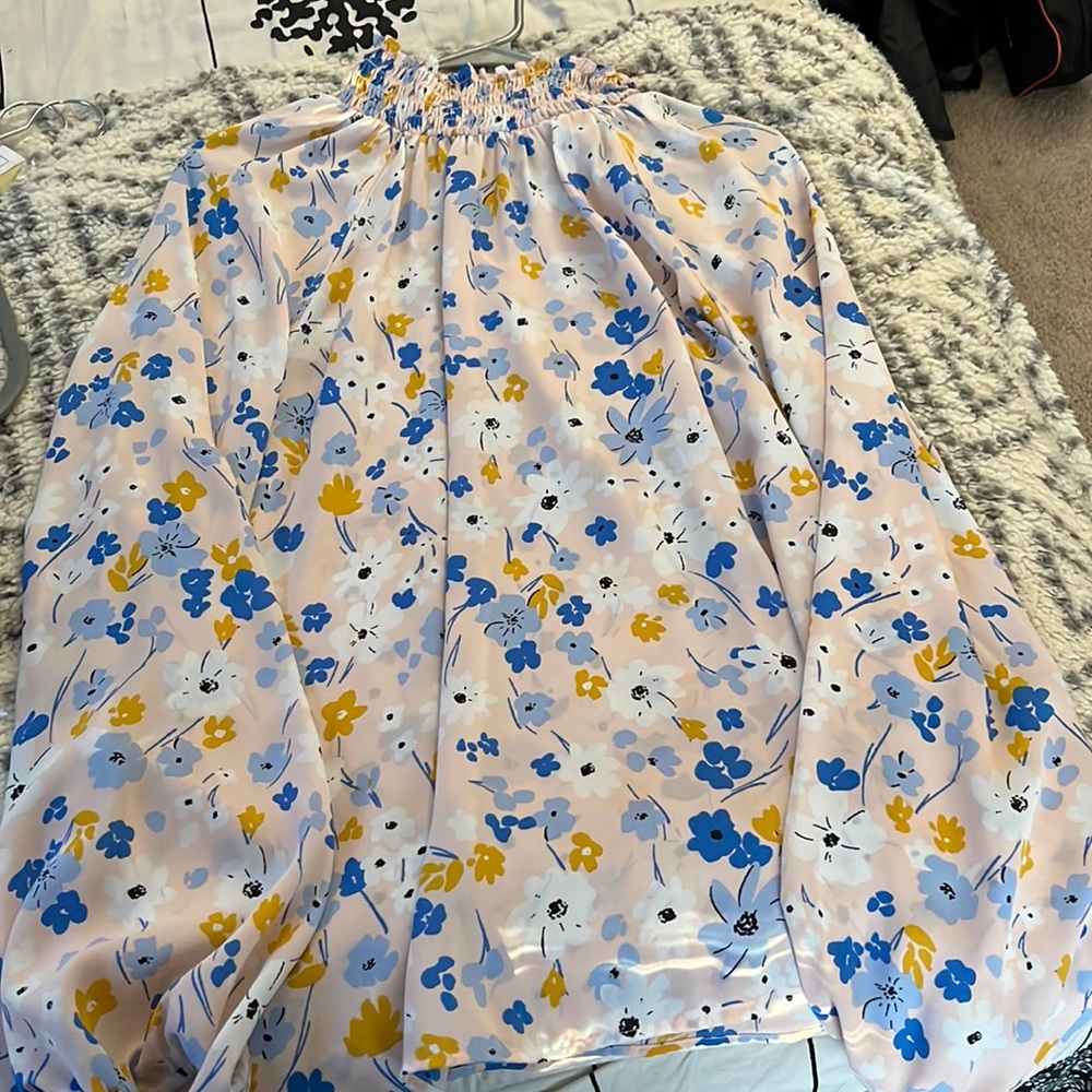 Women’s blouse